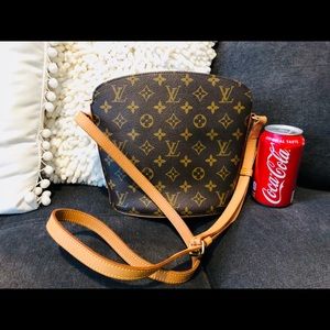 Authentic Louis Vuitton messenger bag